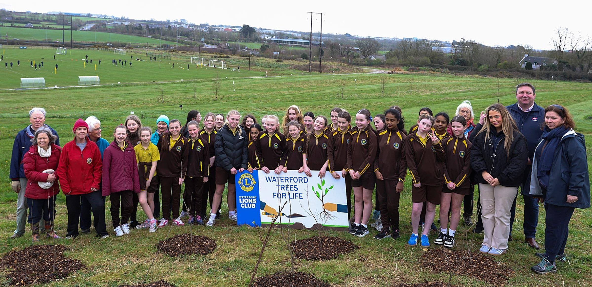  55 sixth class students from Mount Sion Primary School and volunteers came to 