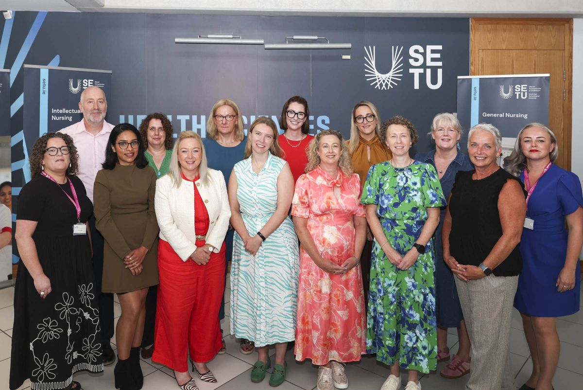 The full group at the mentorr event