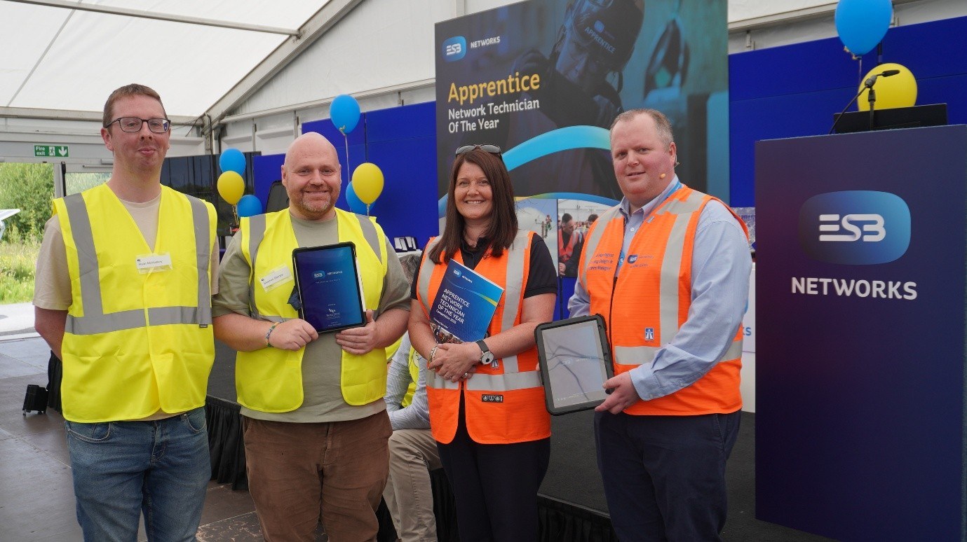 Pictured from L-R are Ryan McCloskey, Walton Institute SETU, Stephen Barnes, Walton Institute SETU. Caroline Mills, ESB Networks, David Harrington, ESB Networks.