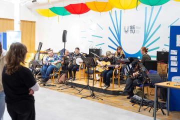 Performance showcase
